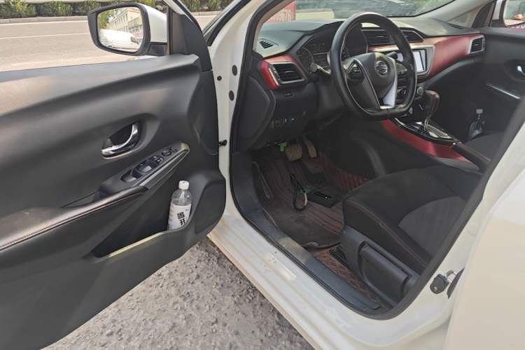 Used Nissan Lannia 2016 1.6L CVT Smart Cool Edition Driver Seat