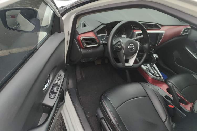 Used Nissan Lannia 2016 1.6L CVT Cool Edition Driver Seat
