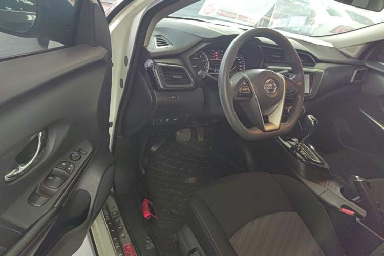 Used Nissan Lannia 2016 1.6L CVT Smart Edition Driver Seat