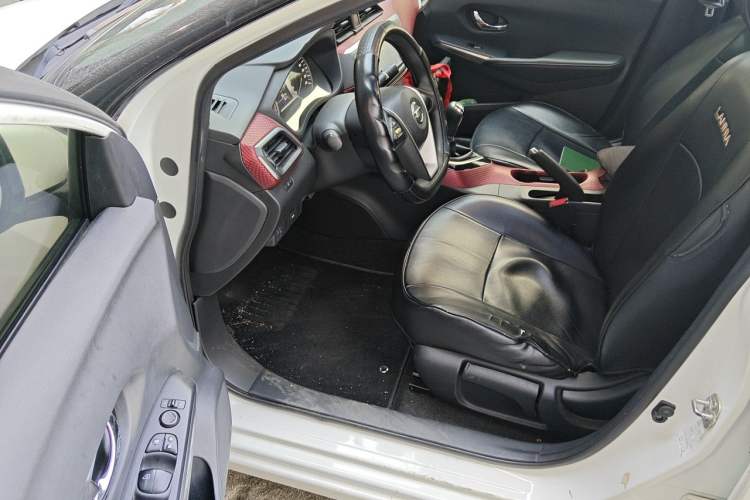 Used Nissan Lannia 2016 1.6L Manual Cool Edition Driver Seat