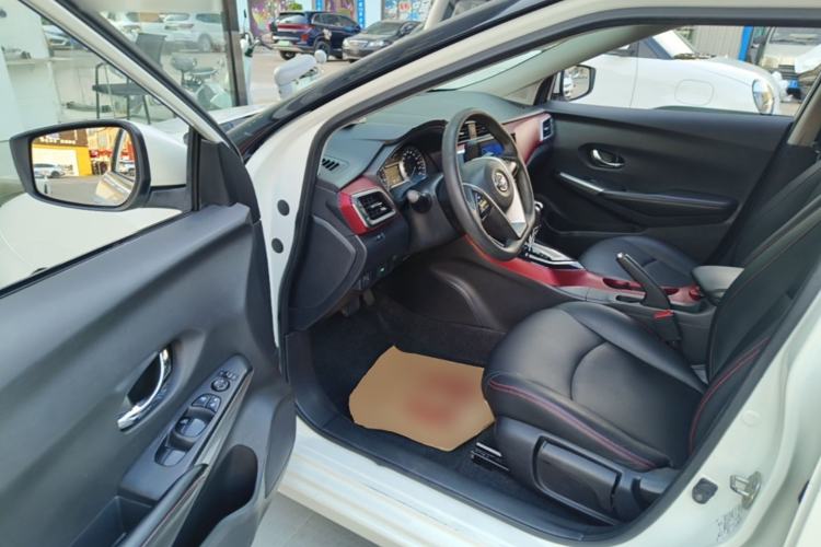 Used Nissan Lannia 2016 1.6L CVT Cool Edition Driver Seat