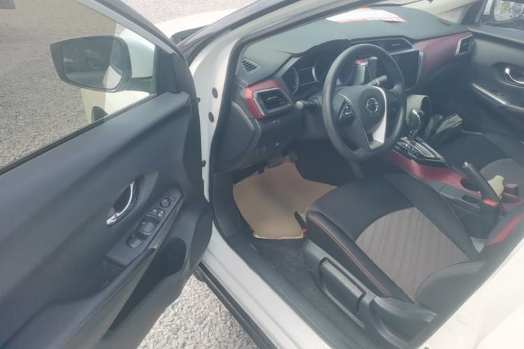 Used Nissan Lannia 2016 1.6L CVT Cool Edition Driver Seat