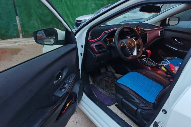 Used Nissan Lannia 2016 1.6L CVT Cool Edition Driver Seat