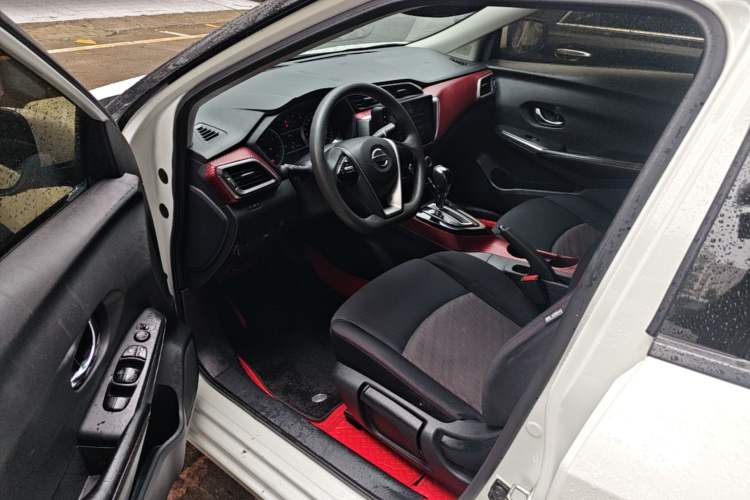 Used Nissan Lannia 2016 1.6L CVT Cool Edition Driver Seat