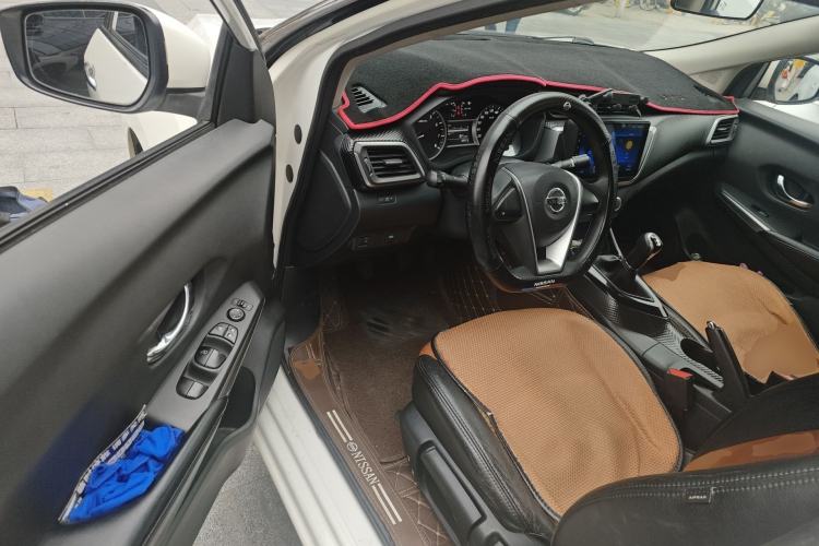 Used Nissan Lannia 2016 1.6L Manual Fashion Edition Driver Seat