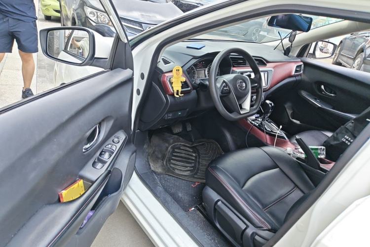 Used Nissan Lannia 2016 1.6L CVT Cool Edition Driver Seat