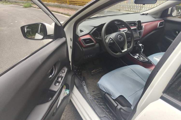 Used Nissan Lannia 2016 1.6L CVT Smart Cool Edition Driver Seat