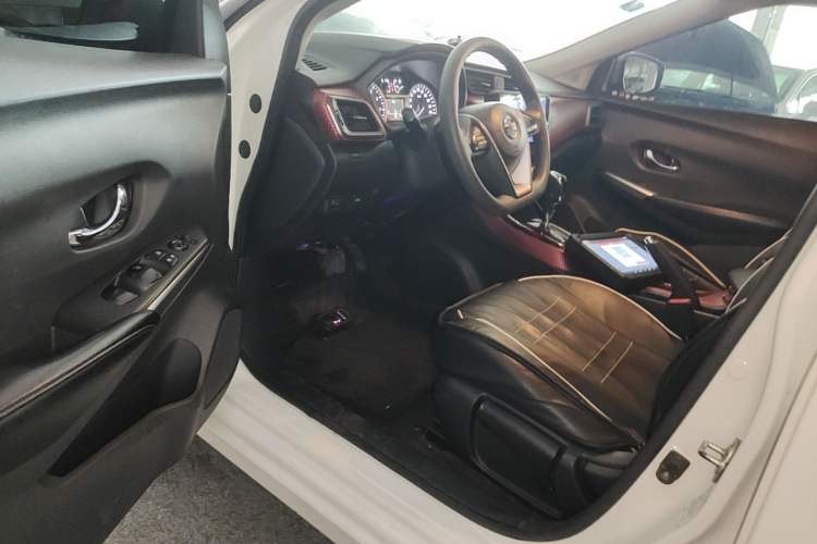 Used Nissan Lannia 2016 1.6L CVT Cool Edition Driver Seat
