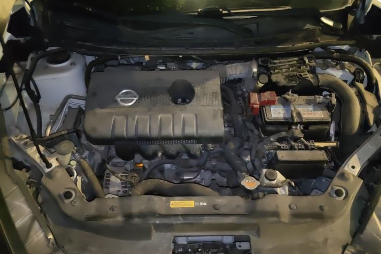 Used Nissan Lannia 2016 1.6L CVT Cool Edition Engine Bay