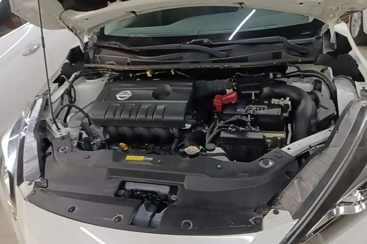 Used Nissan Lannia 2016 1.6L CVT Cool Edition Engine Bay