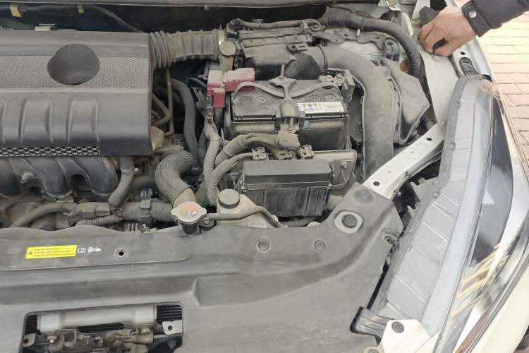 Used Nissan Lannia 2016 1.6L CVT Smart Cool Edition Engine Bay Left