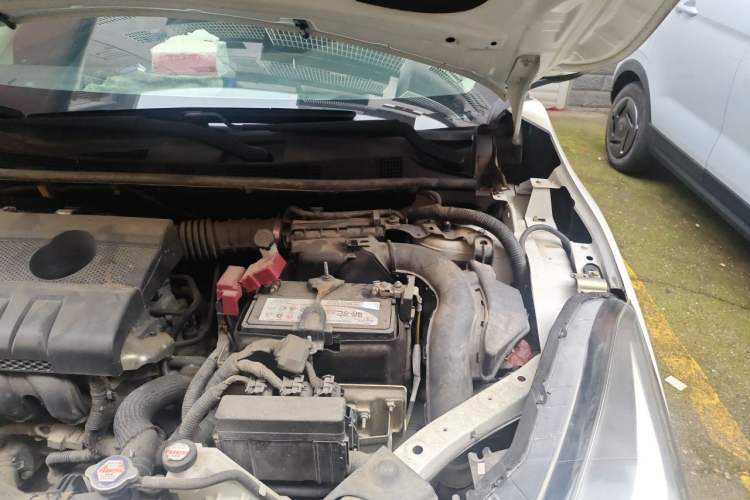 Used Nissan Lannia 2016 1.6L CVT Smart Cool Edition Engine Bay Left