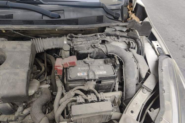Used Nissan Lannia 2016 1.6L CVT Smart Edition Engine Bay Left