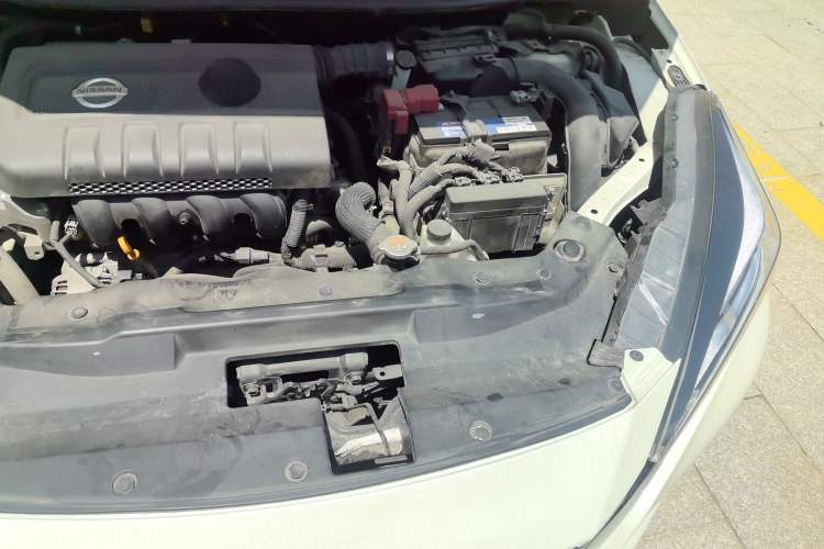Used Nissan Lannia 2016 1.6L CVT Smart Cool Edition Engine Bay Left
