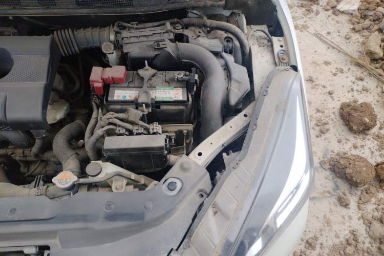 Used Nissan Lannia 2016 1.6L CVT Cool Edition Engine Bay Left
