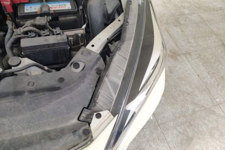 Used Nissan Lannia 2016 1.6L Manual Cool Edition Engine Bay Left