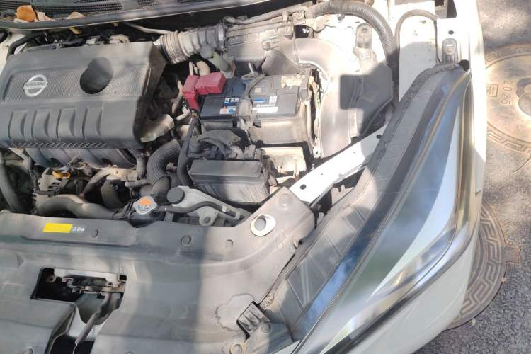 Used Nissan Lannia 2016 1.6L CVT Smart Cool Edition Engine Bay Left