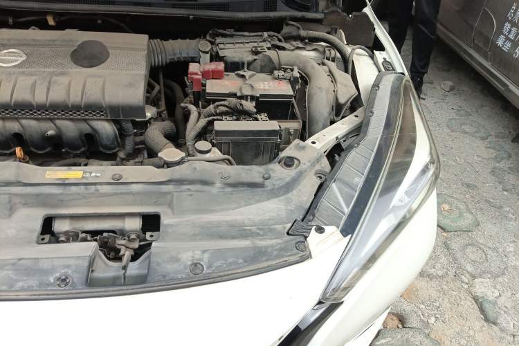 Used Nissan Lannia 2016 1.6L CVT Cool Edition Engine Bay Left