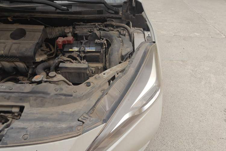 Used Nissan Lannia 2016 1.6L CVT Cool Edition Engine Bay Left