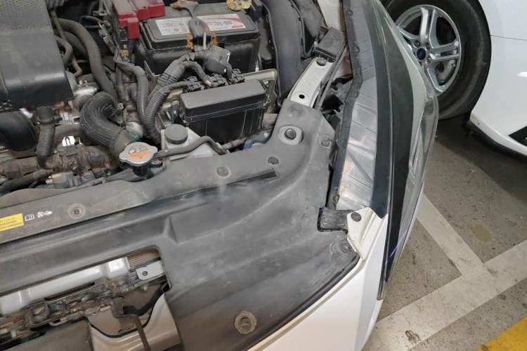 Used Nissan Lannia 2016 1.6L CVT Smart Edition Engine Bay Left