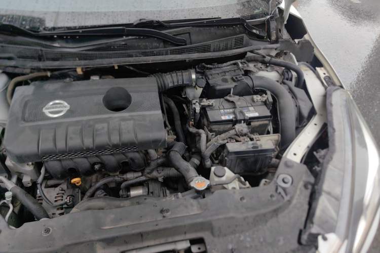 Used Nissan Lannia 2016 1.6L CVT Smart Cool Edition Engine Bay Left