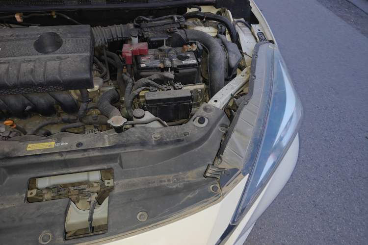 Used Nissan Lannia 2016 1.6L CVT Smart Cool Edition Engine Bay Left