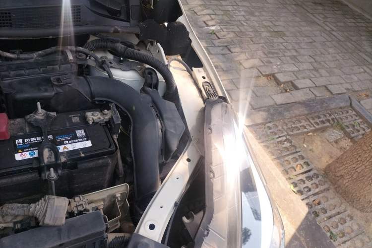 Used Nissan Lannia 2016 1.6L Manual Cool Edition Engine Bay Left