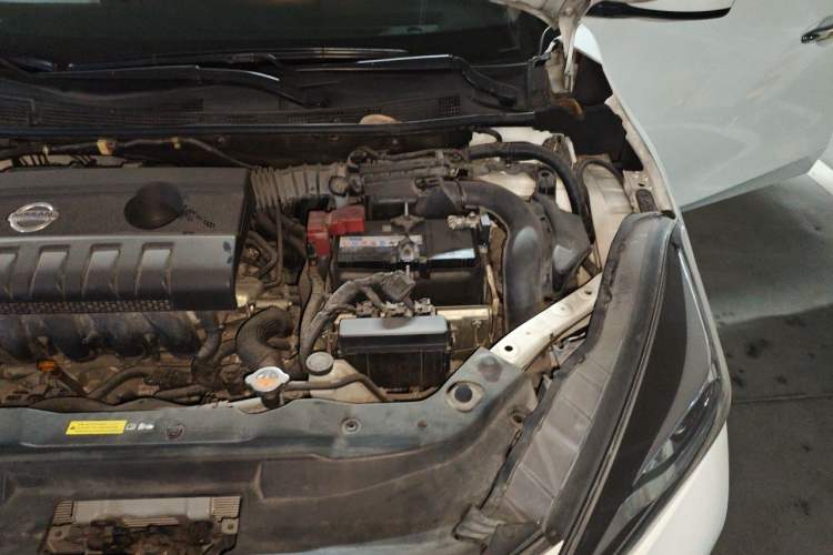 Used Nissan Lannia 2016 1.6L CVT Smart Cool Edition Engine Bay Left