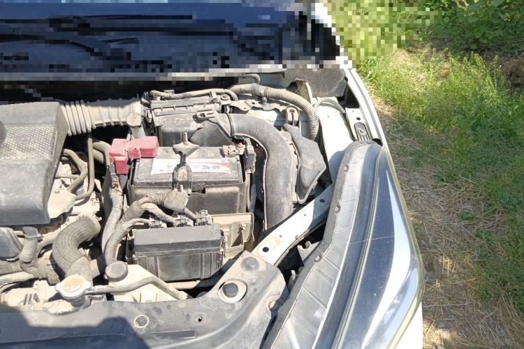 Used Nissan Lannia 2016 1.6L CVT Cool Edition Engine Bay Left