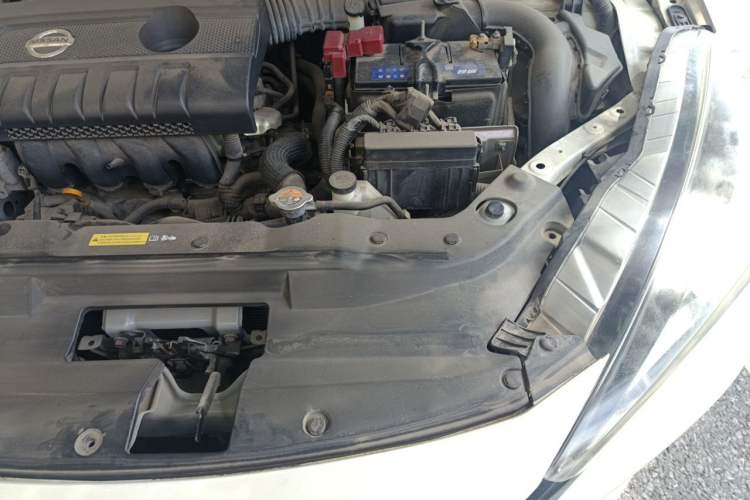 Used Nissan Lannia 2016 1.6L CVT Smart Cool Edition Engine Bay Left
