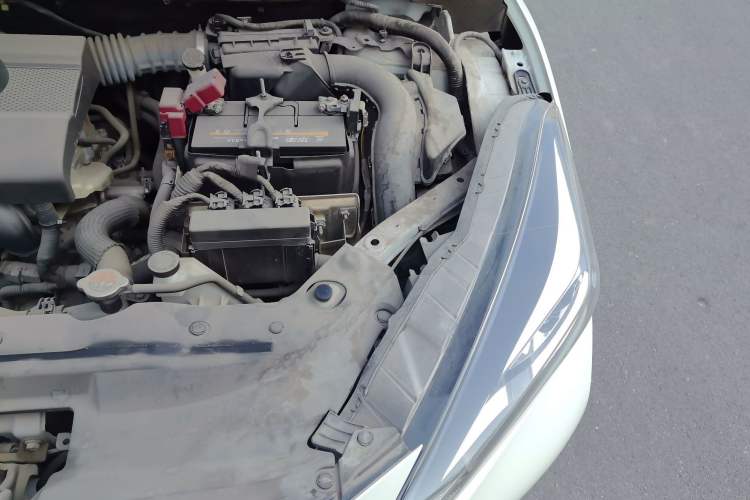 Used Nissan Lannia 2016 1.6L CVT Smart Cool Edition Engine Bay Left