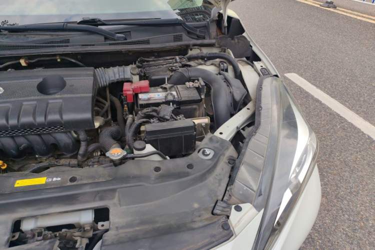Used Nissan Lannia 2016 1.6L CVT Smart Cool Edition Engine Bay Left