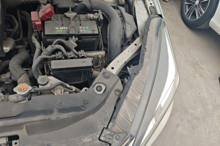 Used Nissan Lannia 2016 1.6L CVT Smart Cool Edition Engine Bay Left