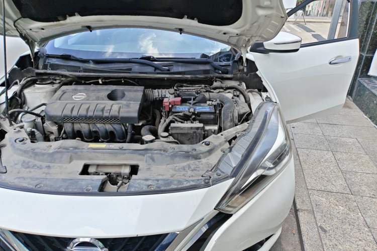 Used Nissan Lannia 2016 1.6L CVT Cool Edition Engine Bay Left