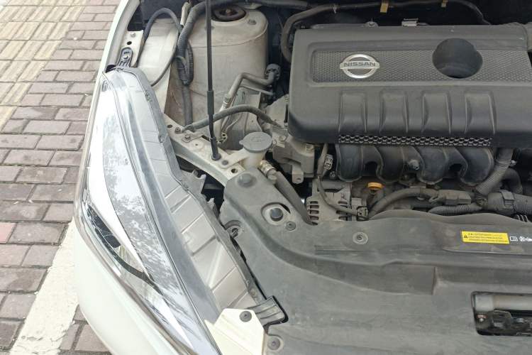 Used Nissan Lannia 2016 1.6L CVT Smart Cool Edition Engine Bay Right
