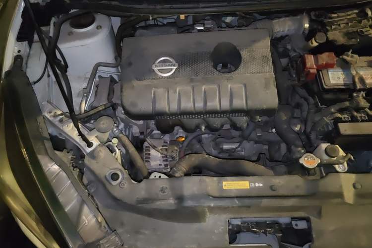 Used Nissan Lannia 2016 1.6L CVT Cool Edition Engine Bay Right