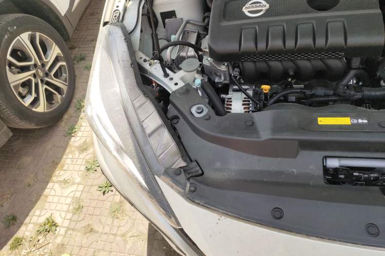 Used Nissan Lannia 2016 1.6L CVT Smart Cool Edition Engine Bay Right