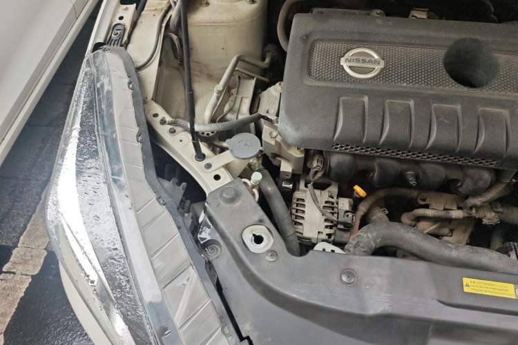 Used Nissan Lannia 2016 1.6L CVT Smart Cool Edition Engine Bay Right