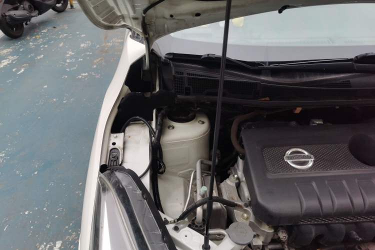 Used Nissan Lannia 2016 1.6L CVT Smart Cool Edition Engine Bay Right