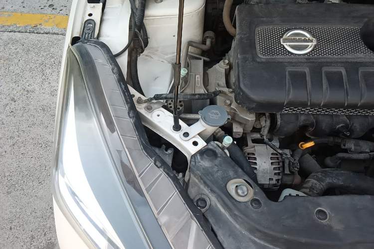 Used Nissan Lannia 2016 1.6L CVT Smart Cool Edition Engine Bay Right