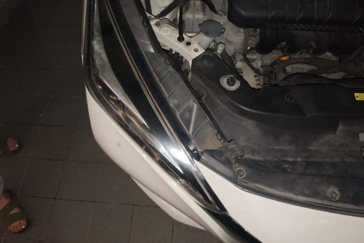 Used Nissan Lannia 2016 1.6L CVT Smart Cool Edition Engine Bay Right