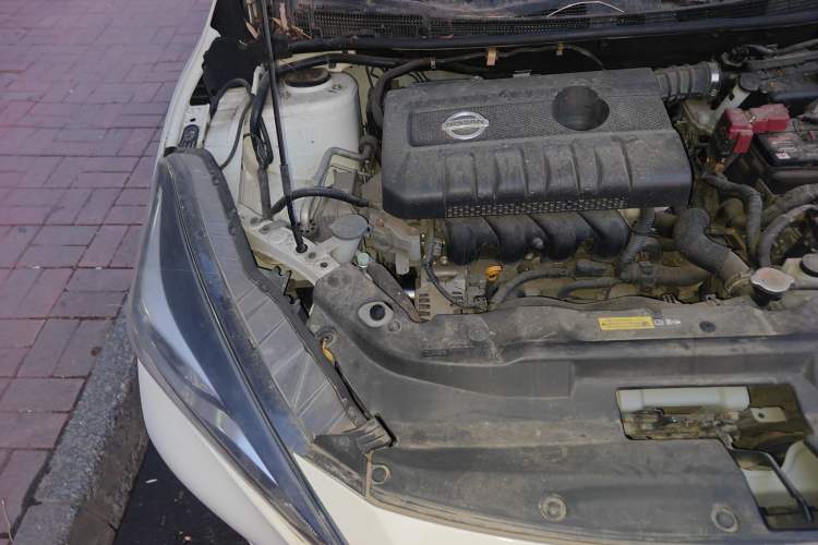 Used Nissan Lannia 2016 1.6L CVT Smart Cool Edition Engine Bay Right