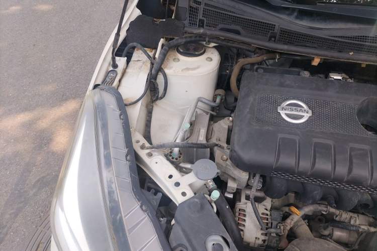 Used Nissan Lannia 2016 1.6L Manual Cool Edition Engine Bay Right
