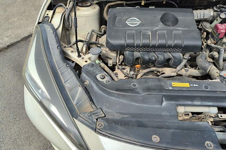 Used Nissan Lannia 2016 1.6L Manual Cool Edition Engine Bay Right
