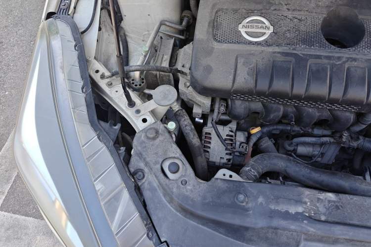 Used Nissan Lannia 2016 1.6L CVT Cool Edition Engine Bay Right