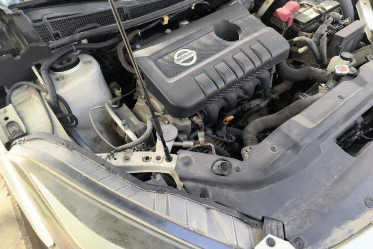 Used Nissan Lannia 2016 1.6L CVT Smart Cool Edition Engine Bay Right