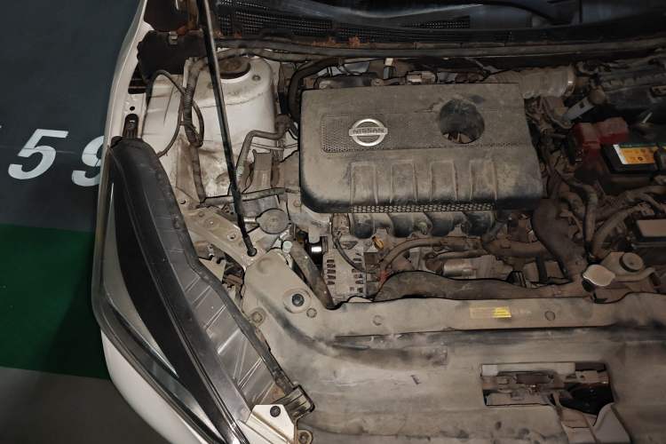 Used Nissan Lannia 2016 1.6L CVT Smart Cool Edition Engine Bay Right