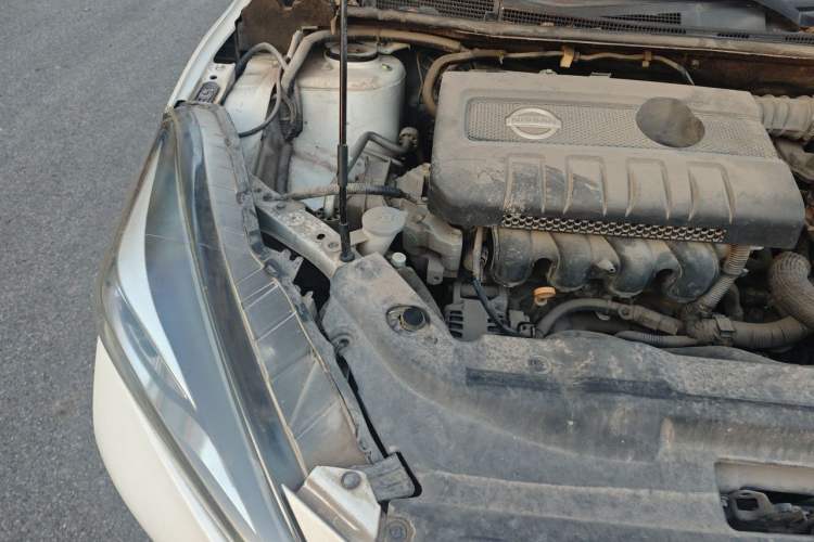 Used Nissan Lannia 2016 1.6L CVT Smart Cool Edition Engine Bay Right
