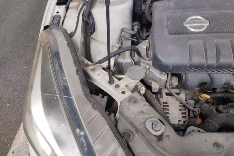 Used Nissan Lannia 2016 1.6L CVT Smart Cool Edition Engine Bay Right
