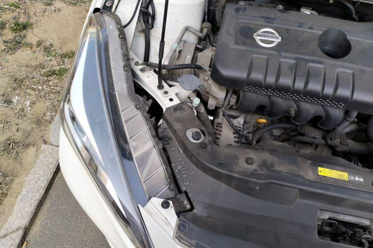 Used Nissan Lannia 2016 1.6L CVT Smart Cool Edition Engine Bay Right